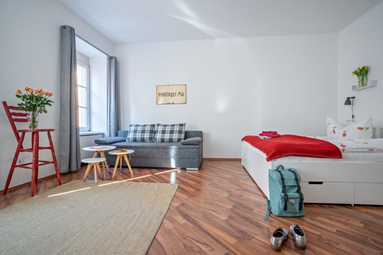 S14 - Rooms & Apartments