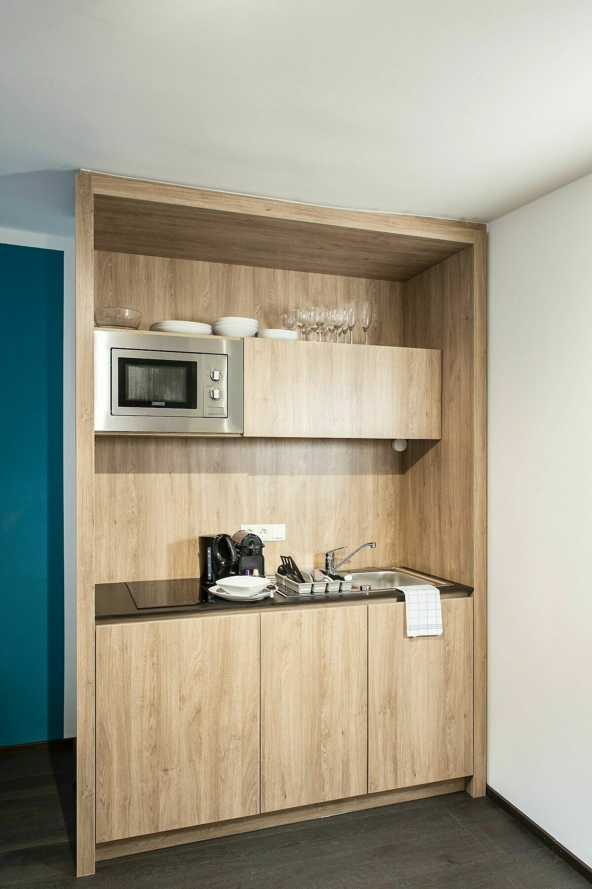Aparthotel Blackhome Boutique I Contactless Check-in 3*