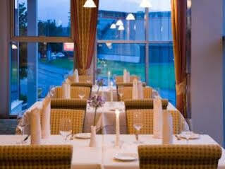Penz West Hotel 4*