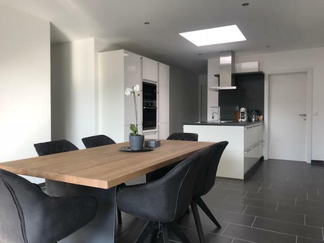 Appartement Exklusive Penthousewohnung Mit Tesla-wallbox In *