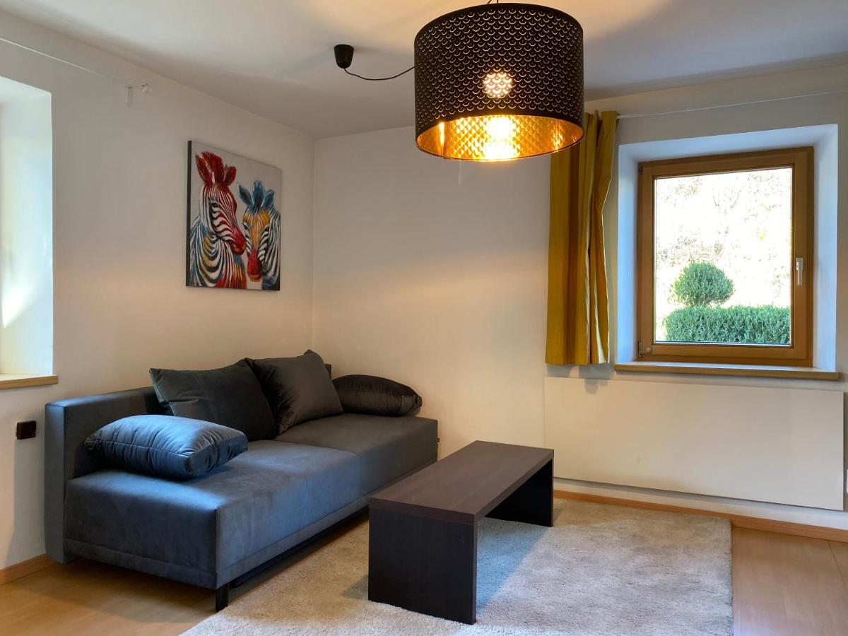 Apartment Wohne Im Gruenen/innsbruck/4 Pax *