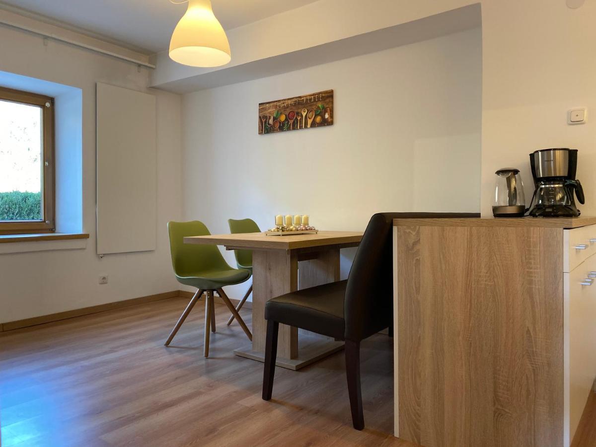 Apartment Wohne Im Gruenen/innsbruck/4 Pax *