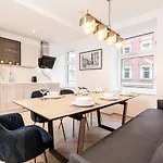 Center-Apartment - Grosse Wohnung Im Stadtzentrum In Perfekter Lage