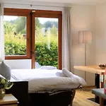 Laura\'S Smart Apartment
