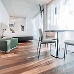 Blackhome Innsbruck City South I Contactless Check-In