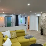 Aussergewoehnliche Kellerloft