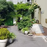 Lightland Apartments With Easy Parking