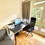 Free Parking - Quiet Apartment With Wi-Fi And Kitchen