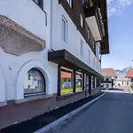 Apartment Deluxe Innsbruck - Mutters