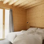 Mondholz - Urban Inn 24-7