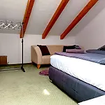 Charmante, Ruhige Wohnung In Innsbruck