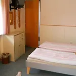 Haus Stratton