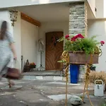 Villa Marwa - Eine Ruheoase Im Gruenen