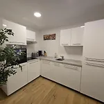 Aldrans Apartment With 3 Bedrooms