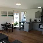 Luxury City Airport Apartment