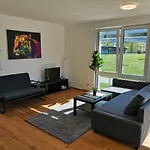 Luxury City Airport Apartment