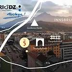 S14 - Rooms & Apartments
