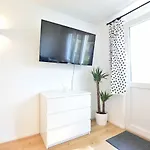 Modernes Studio Apartment In Ruhiger Lage