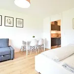Modernes Studio Apartment In Ruhiger Lage