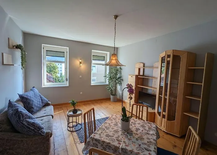 Spacious Room In Tyrolean Flat