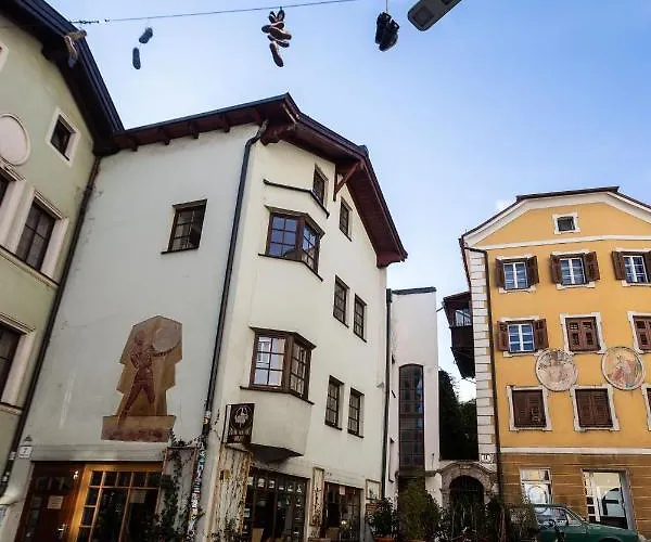 Montagu Hostel