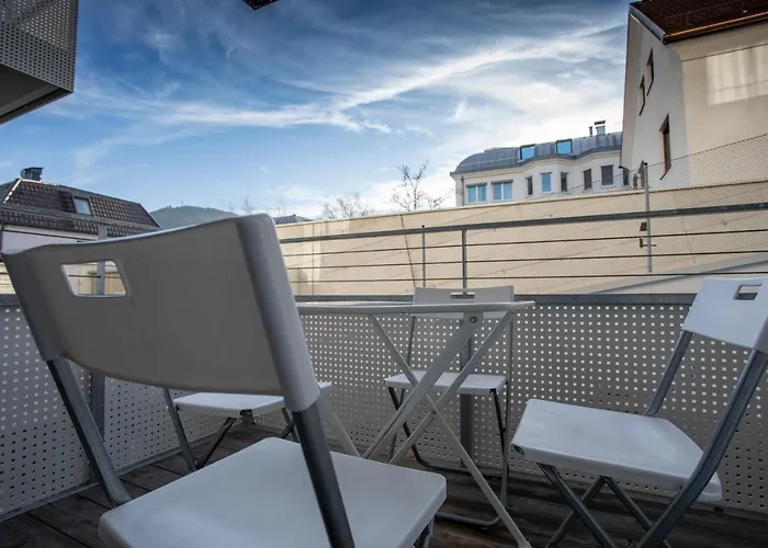 Tyrol Super Deluxe Apartment