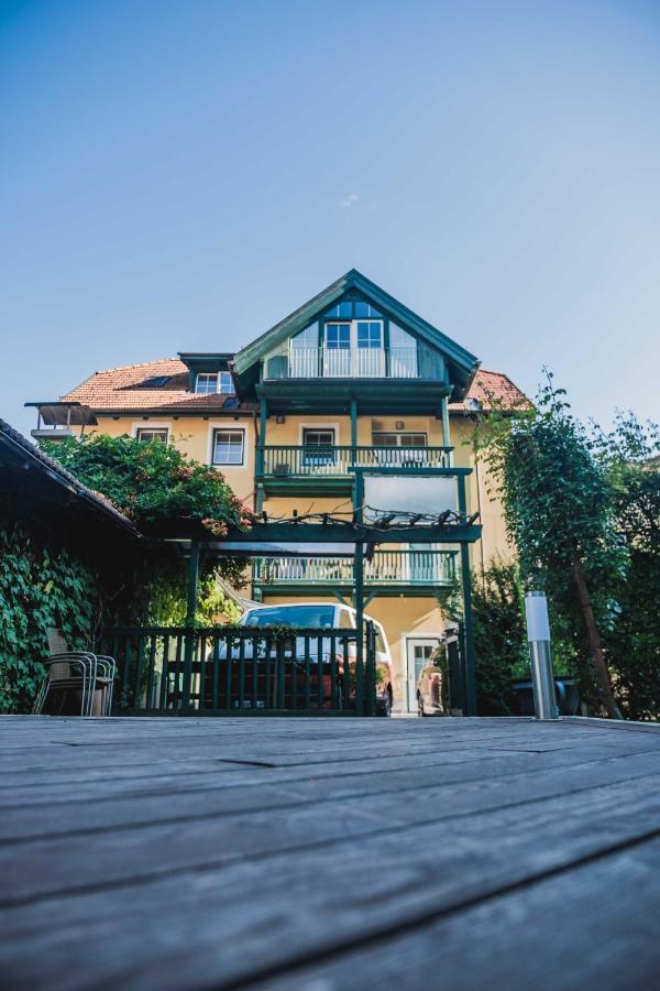 Apartment Riedz Innsbruck- Zentrales Apartmenthaus Mit Gruener Oase *