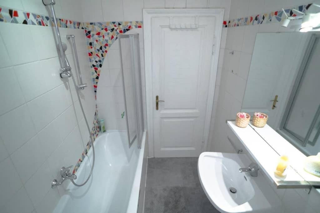 Cosy And Spacious In The Heart Of *