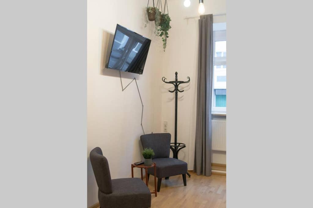 Cosy And Spacious In The Heart Of Apartment