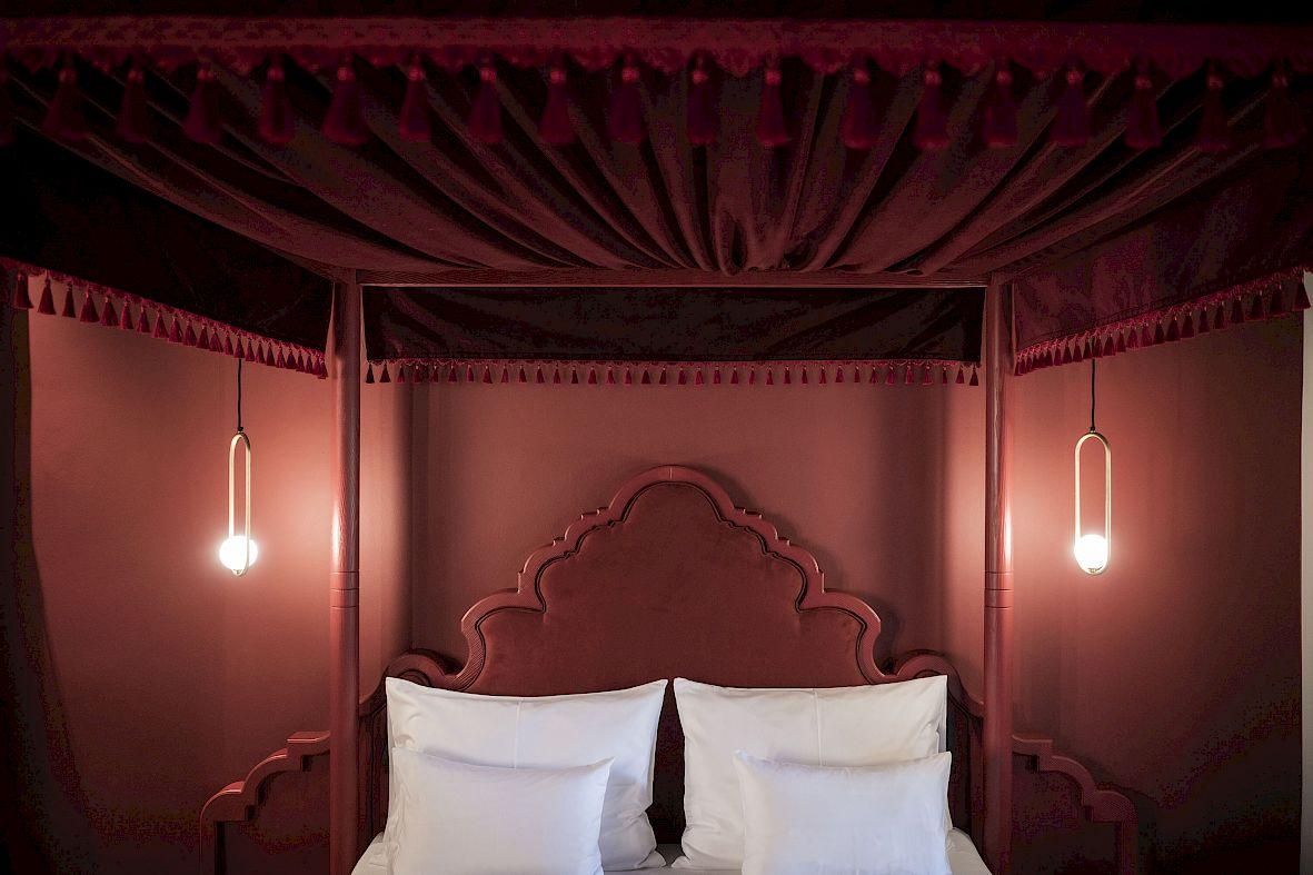 Hotel Altstadthotel Weisses Kreuz 4*