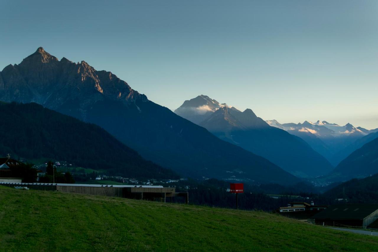 Wiesenhof - & Weitblick Ueber - Ladestation Fuer Elektroautos *