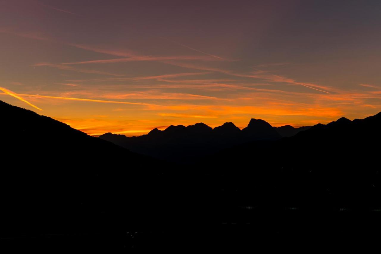 Wiesenhof - & Weitblick Ueber - Ladestation Fuer Elektroautos Innsbruck