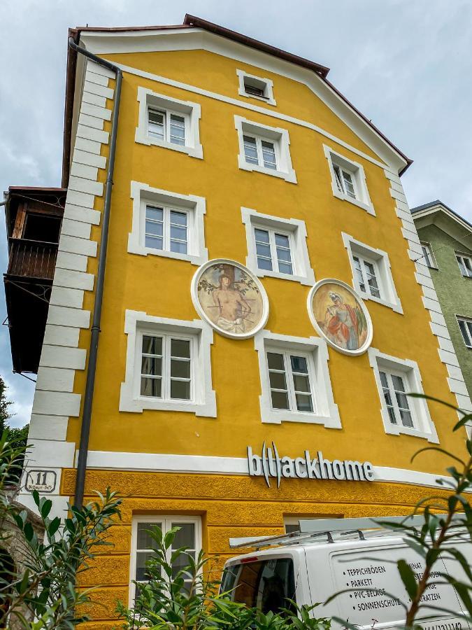 Blackhome Vintage Centre I Contactless Check-in Apartment