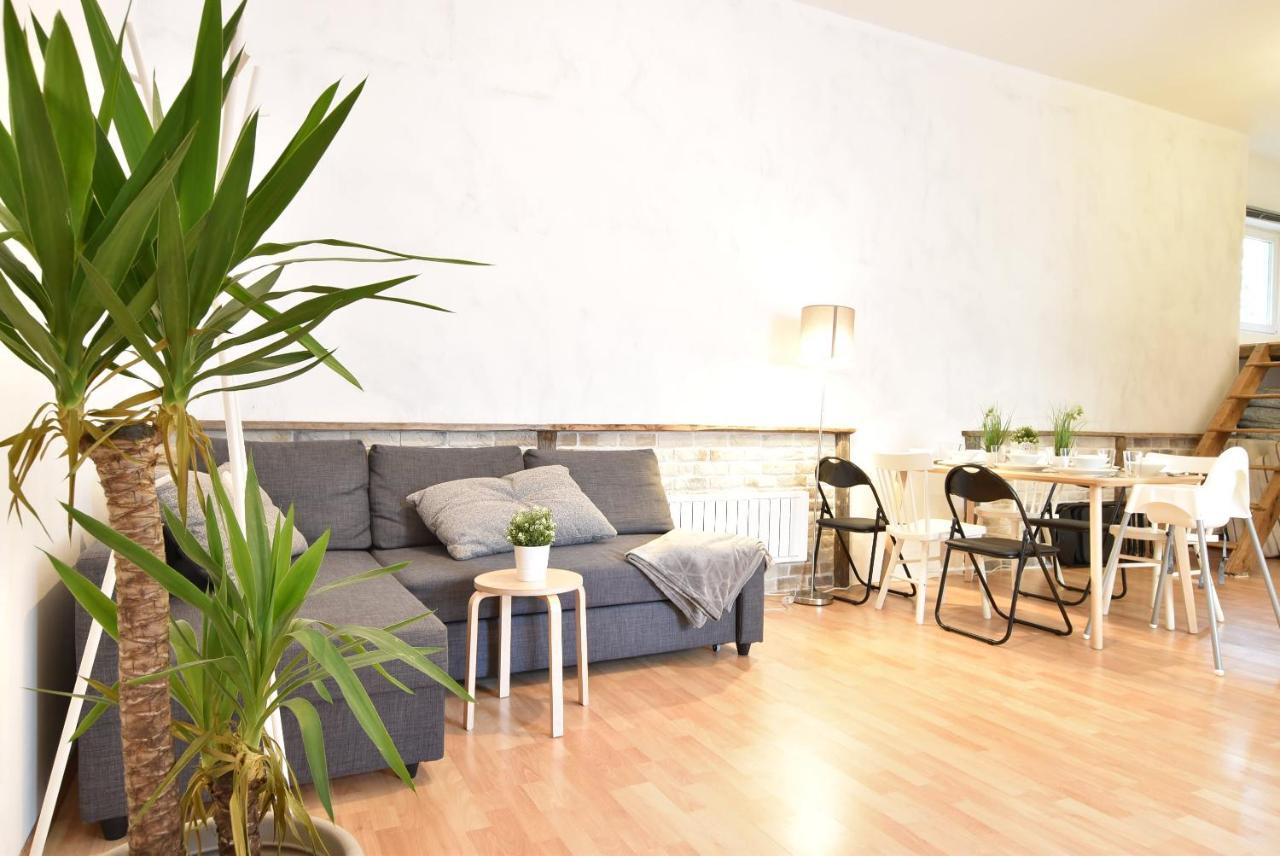 Big Place In Center With Parking Apartment *