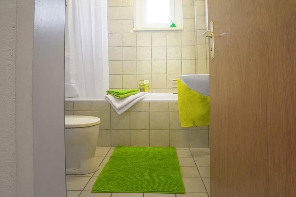 Apartment Lightland Apartments With Easy Parking *