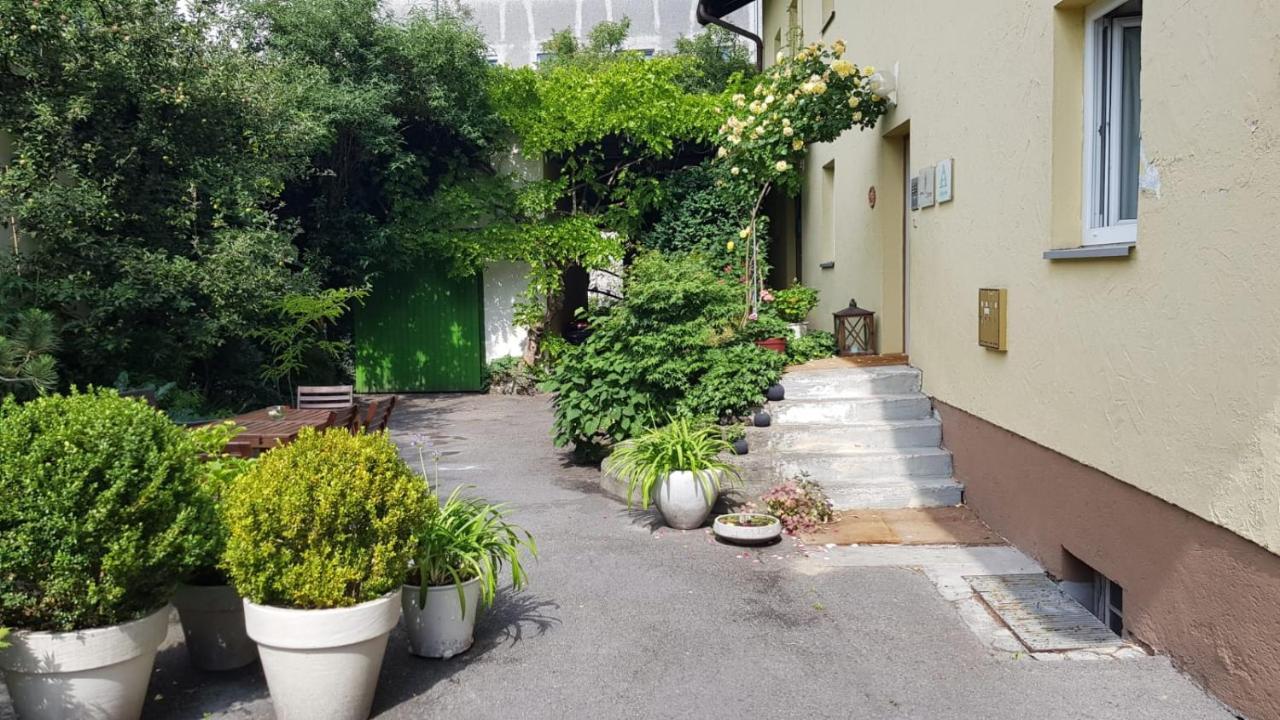 Apartment Lightland Apartments With Easy Parking *
