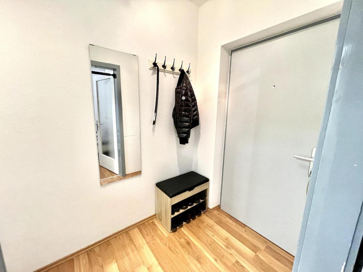 Free Parking - Quiet With Wi-fi And Kitchen Apartment *
