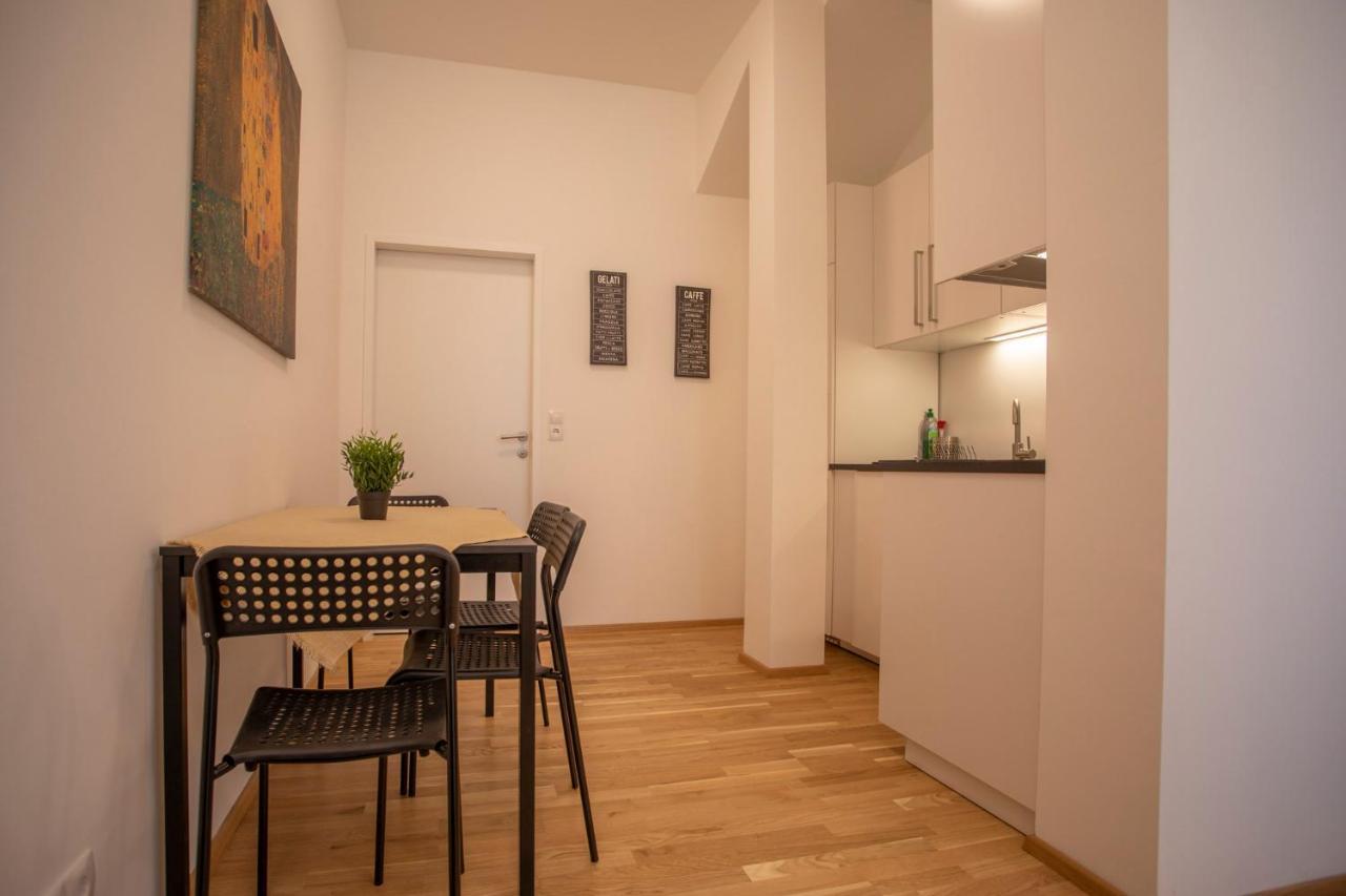 Cozy 1-bedroom In Center *