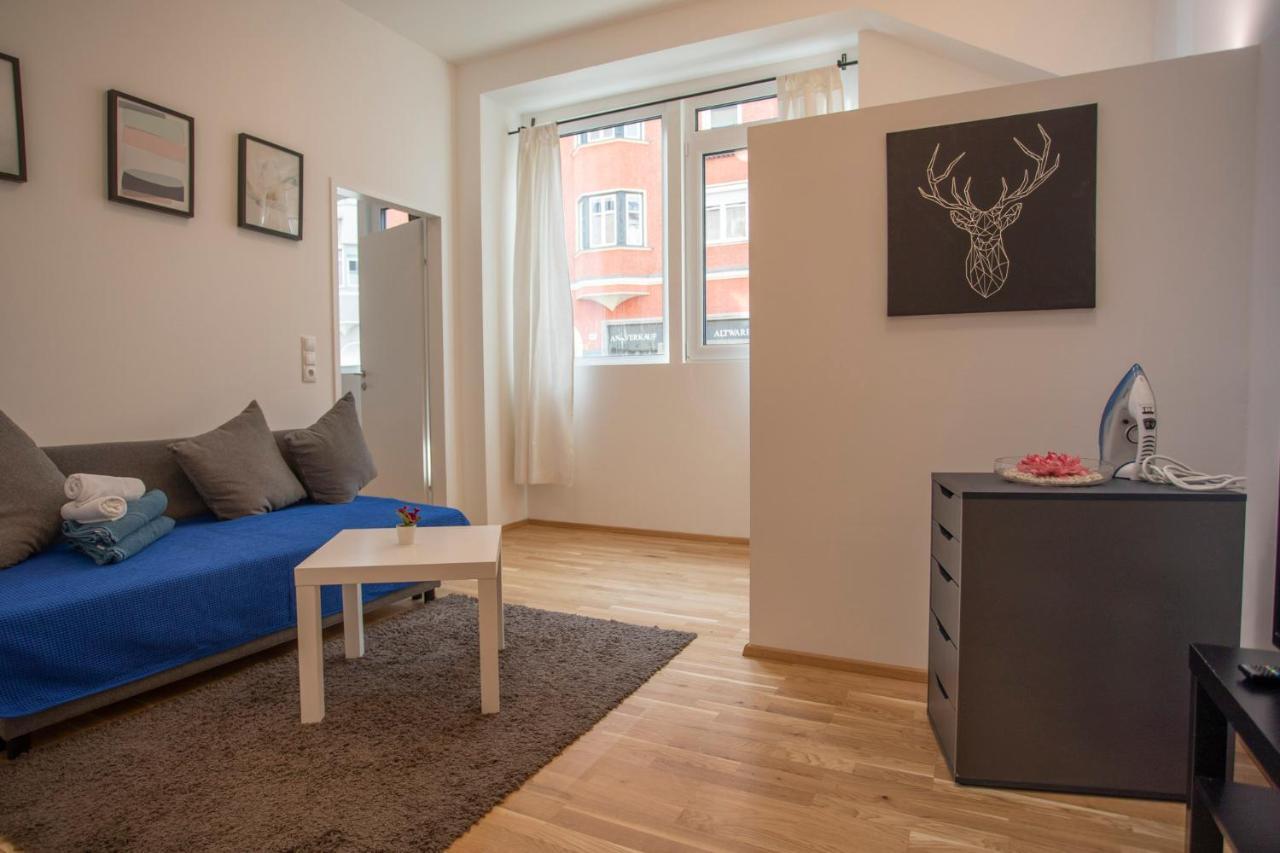 Cozy 1-bedroom In Center Apartment *