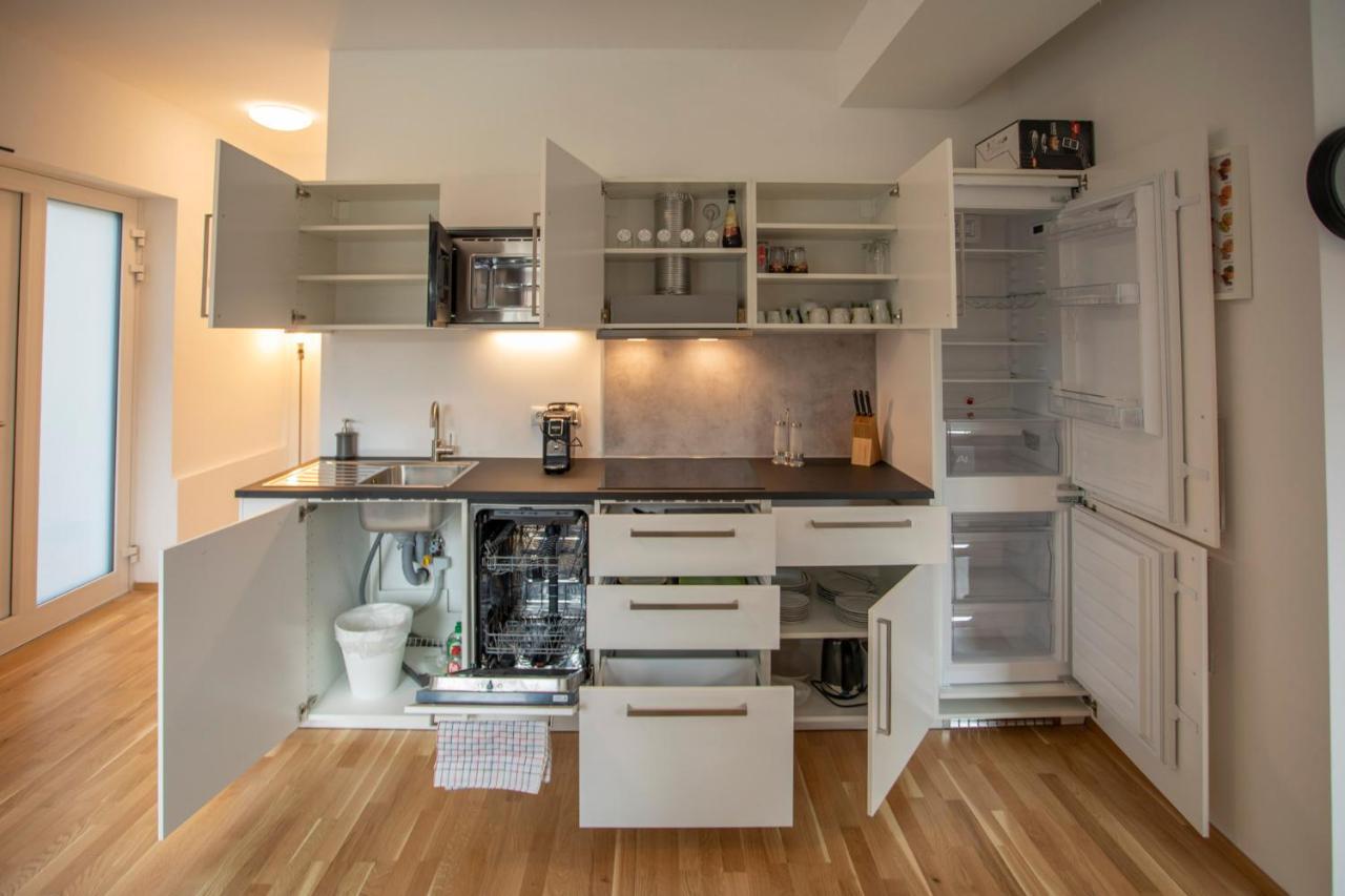 Lovely Center In Apartment *