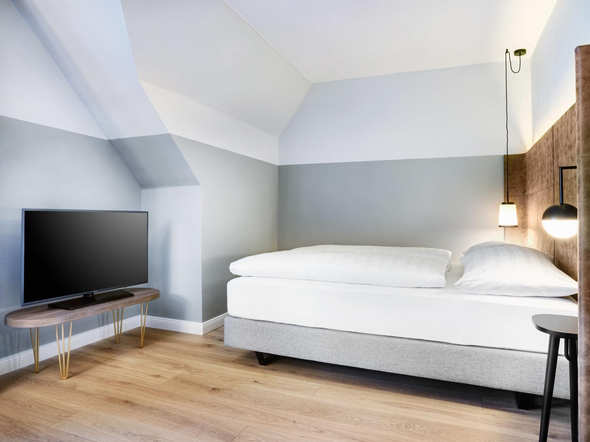 Breinoessl Hotel