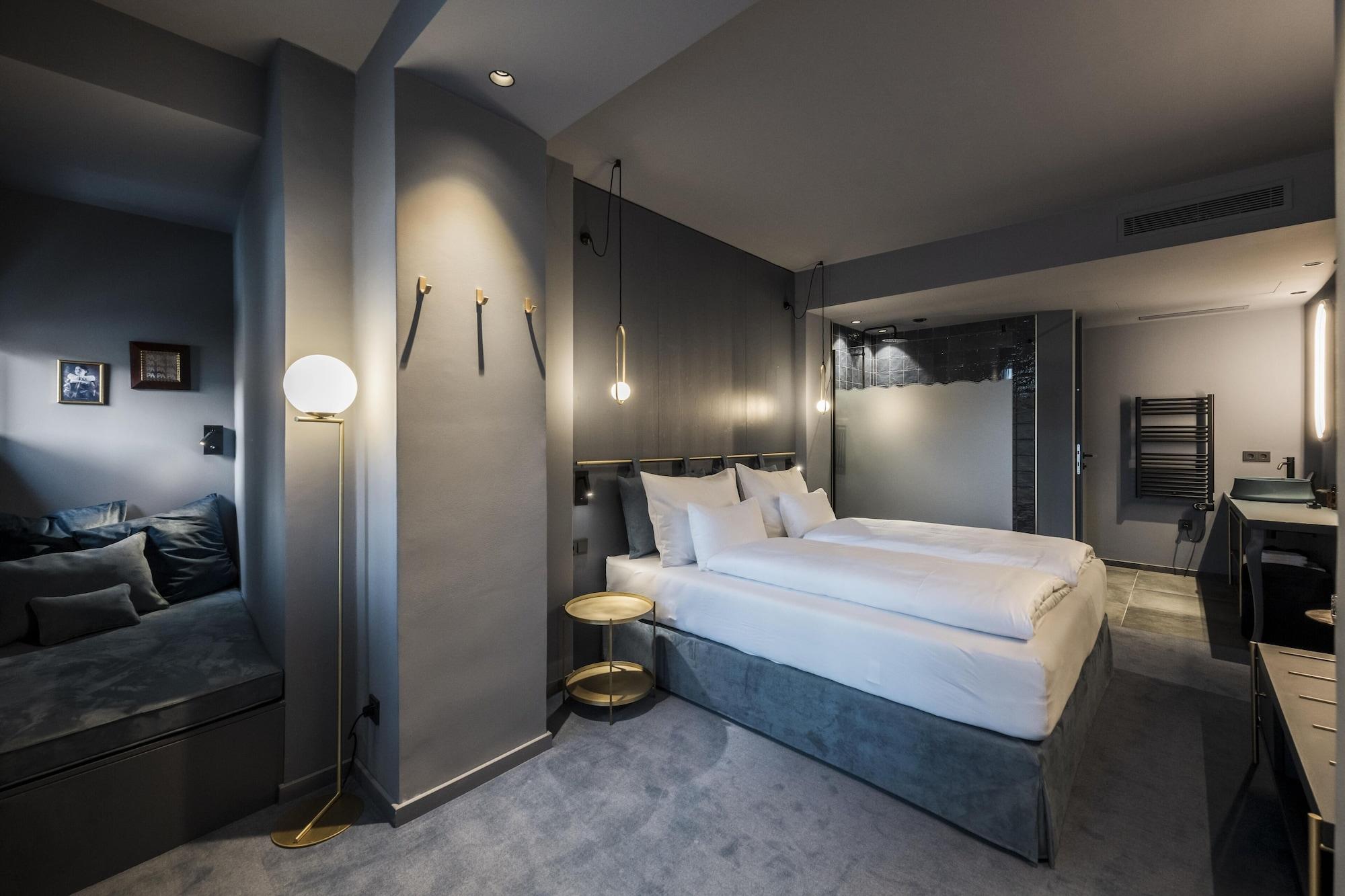 Altstadthotel Weisses Kreuz Hotel 4*