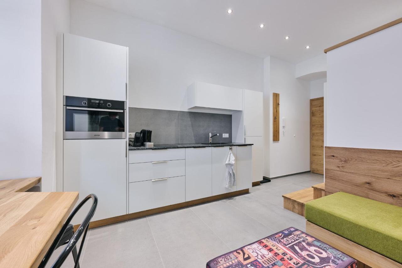 Apartment G17 *