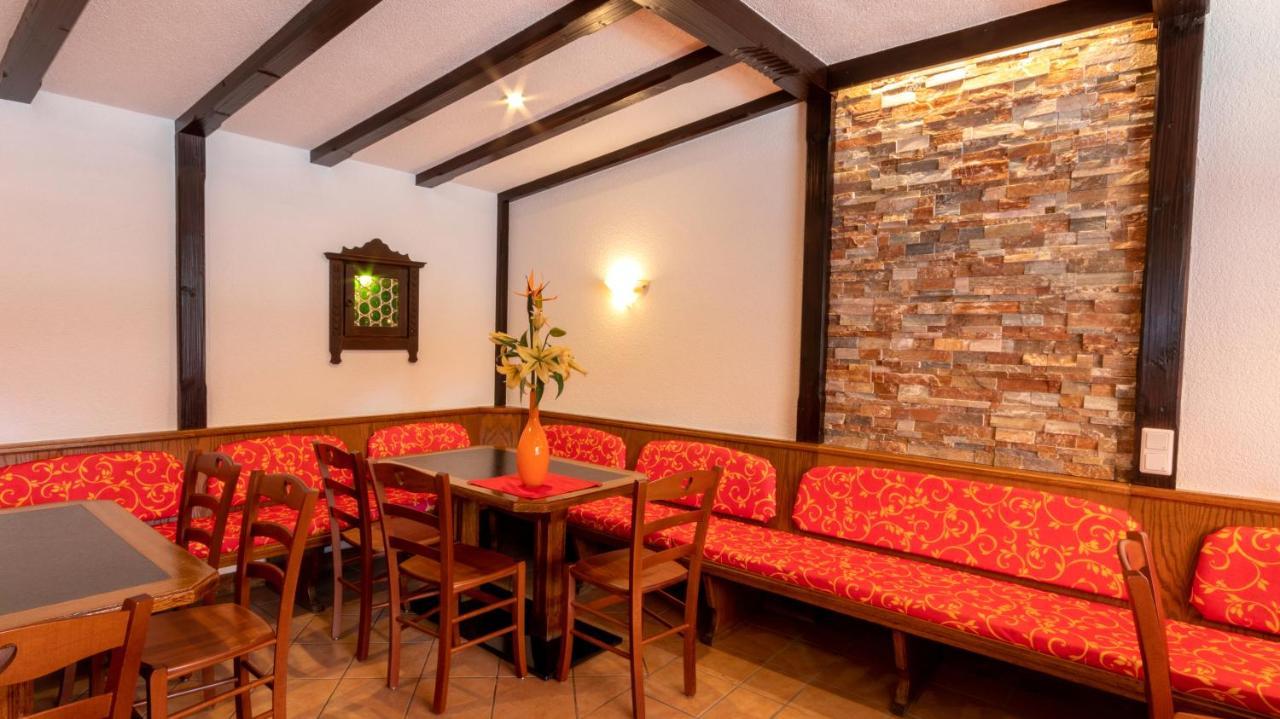 Cafe Alpina Guest house