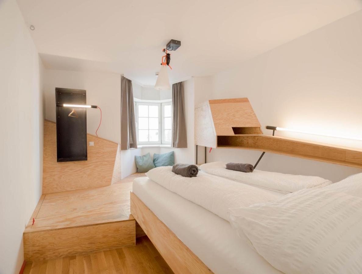 Montagu Innsbruck