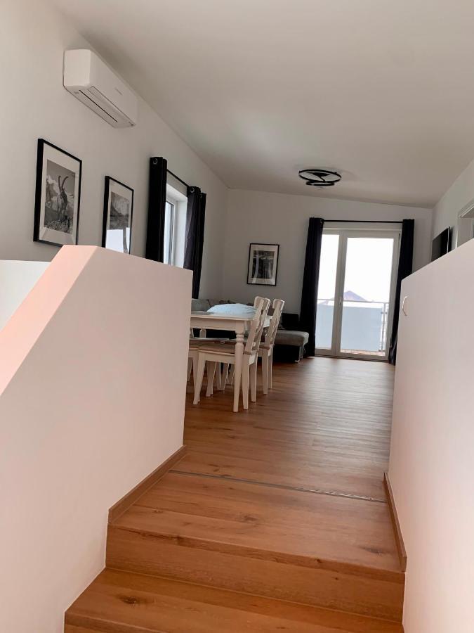 Oliver, Axams Apartment *