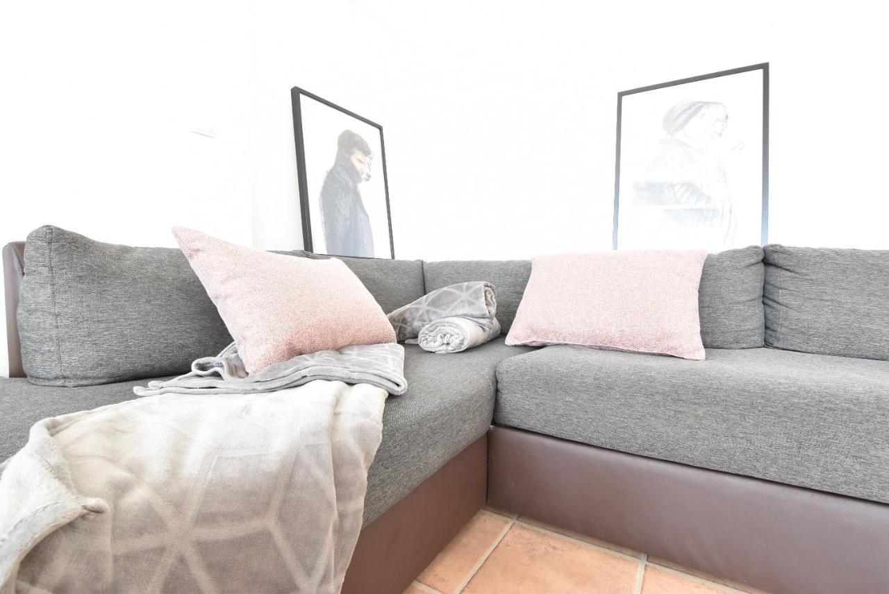Apartment Big Wilten With Free Parking- And Peaceful