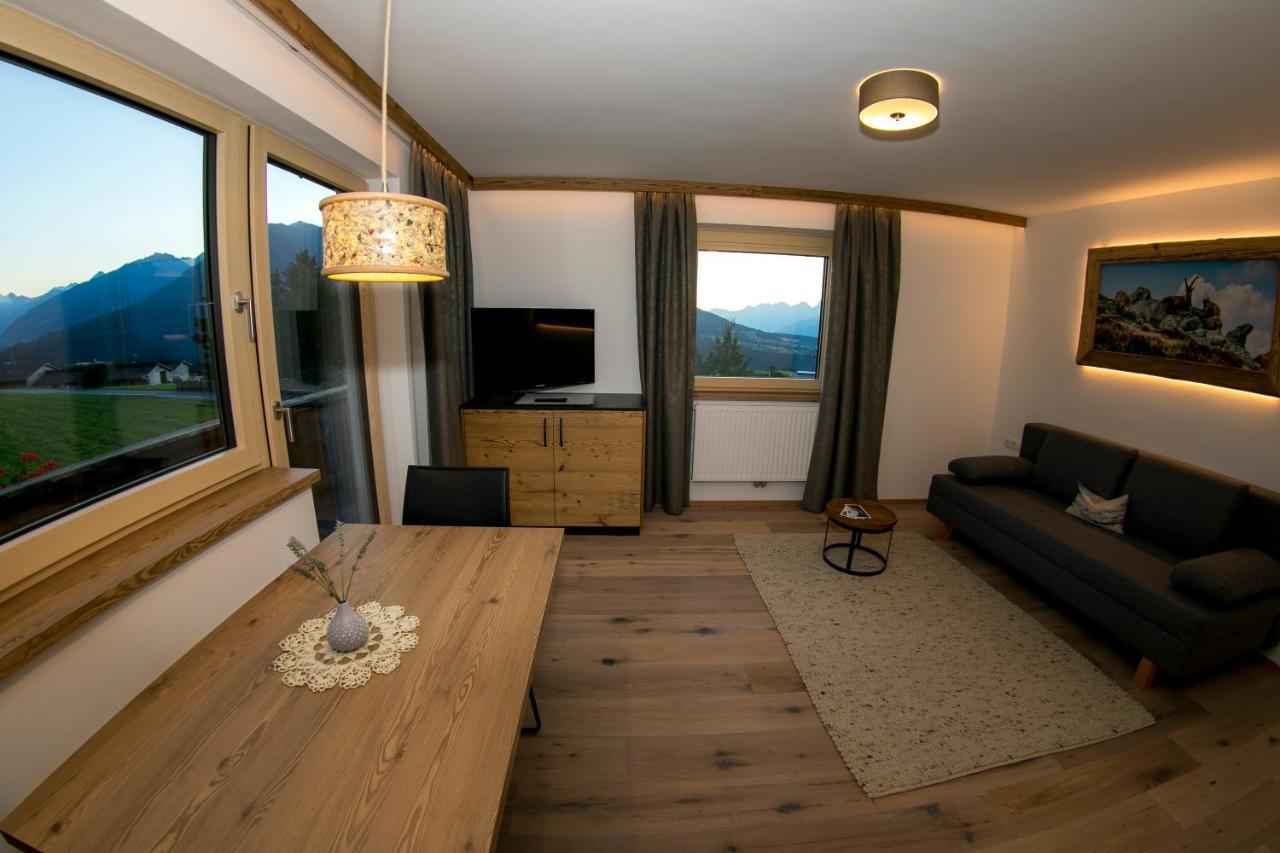 Wiesenhof - & Weitblick Ueber - Ladestation Fuer Elektroautos Innsbruck