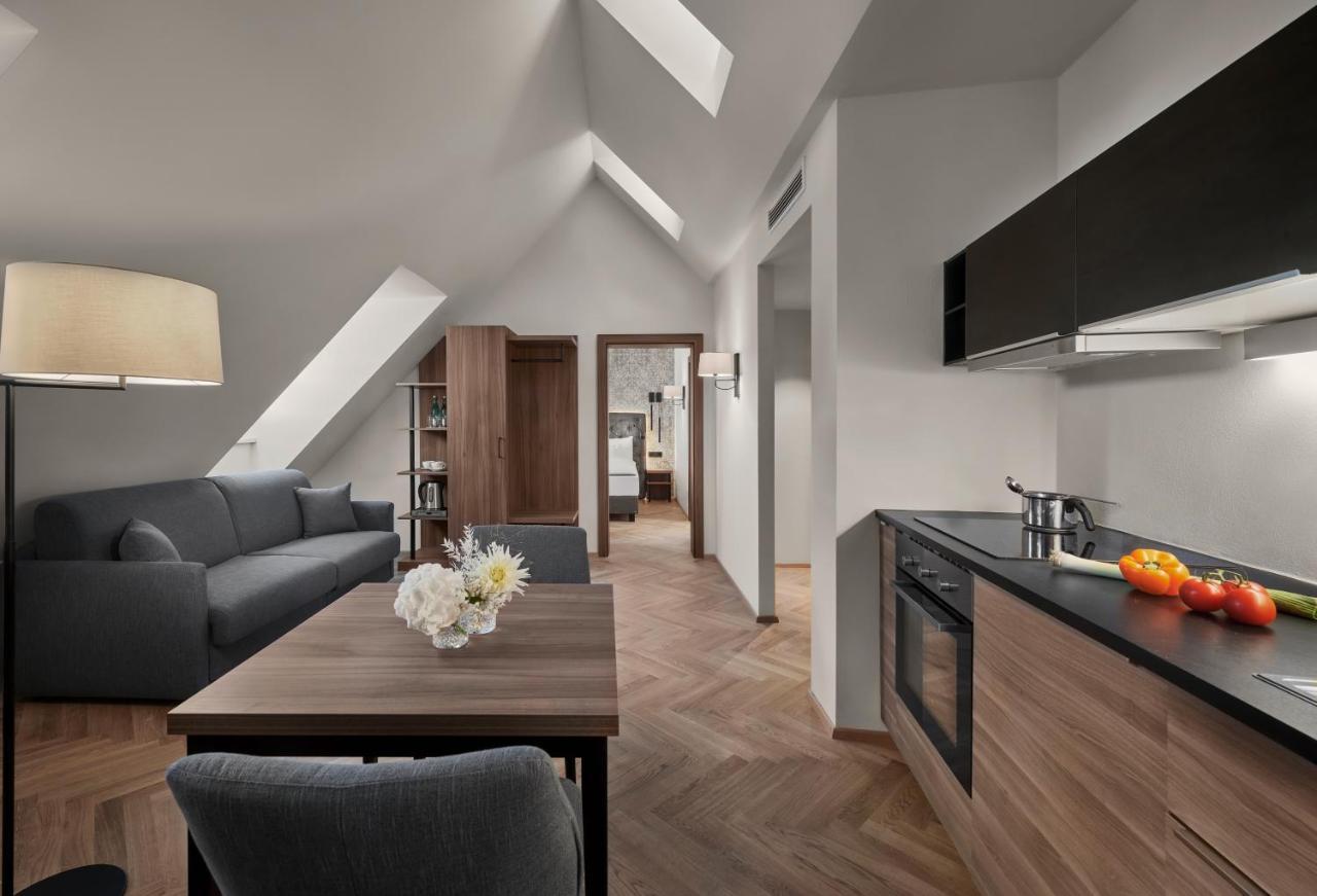 Hotel Schwarzer Adler 4*