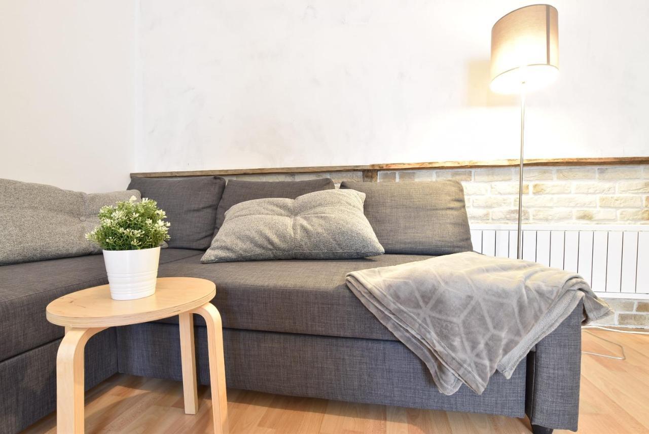 Big Place In Center With Parking Apartment *